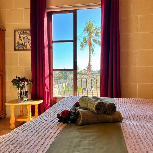 Ta Carmen Farmhouse with pool, hotel Qalában