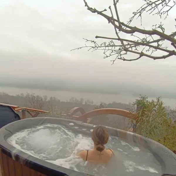 Sherpa Pihenőház, hotel u gradu 'Nagymaros'