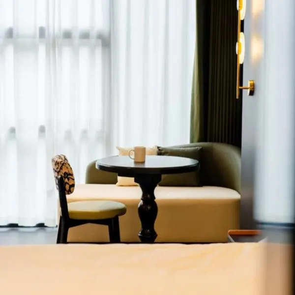 Cavalier Hotel Chongqing, hotel em Chongqing