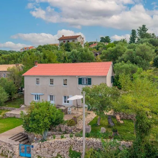 Viesnīca Bela Apartment - Ancient Olives and Sea View pilsētā Luna