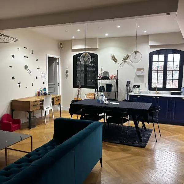 Apartment with terrace Mérignac: Mérignac şehrinde bir otel