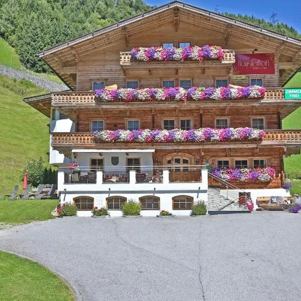 Hotel Garni Hanslerhof " Urlaub am Bauernhof ", hotel di Gerlos