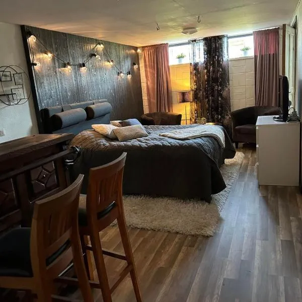 Mysigt rum med hotellkänsla och solig uteplats, hotel em Vetlanda