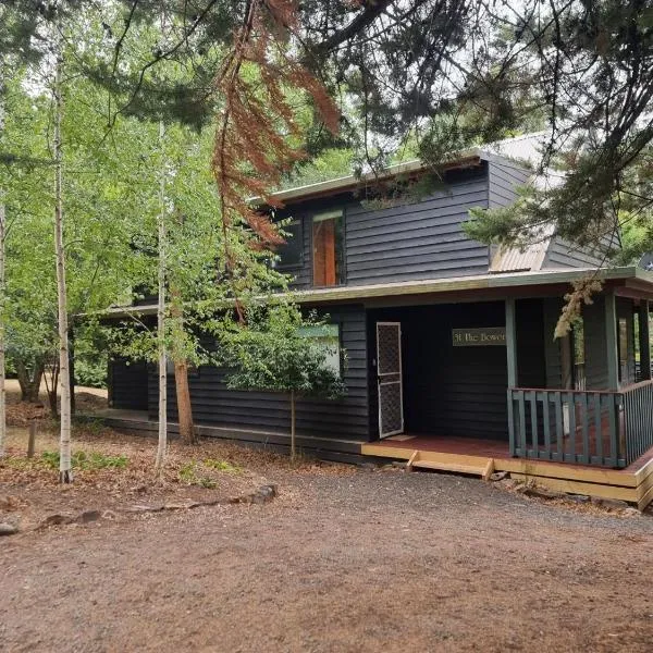 Mount Buller Summer & Ski Holiday House The Bower, hotel din Merrijig