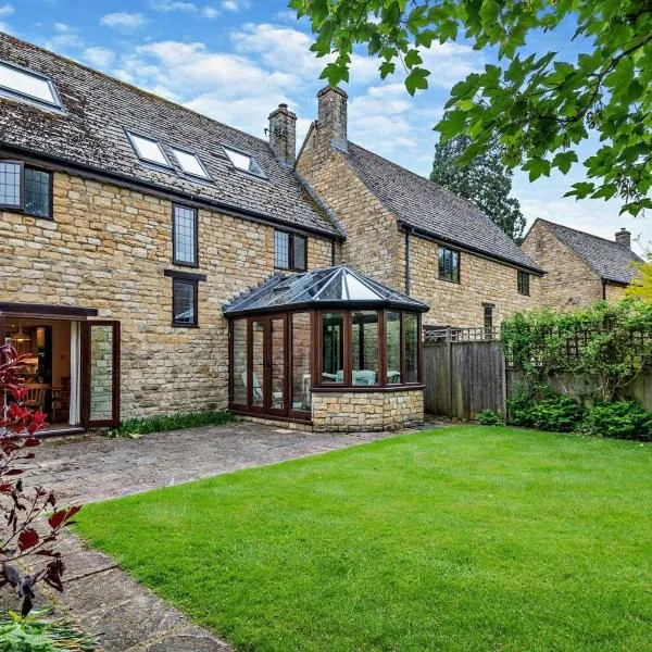 5 Bed in Cheltenham oc-94643: Lower Slaughter şehrinde bir otel