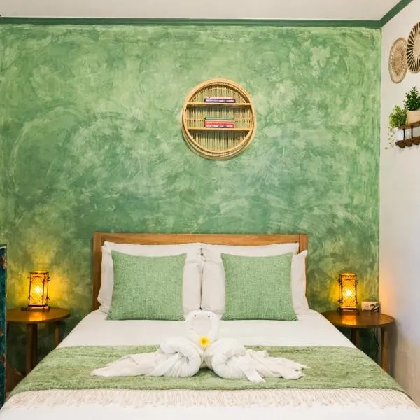 Lelija Apartment: General Luna şehrinde bir otel