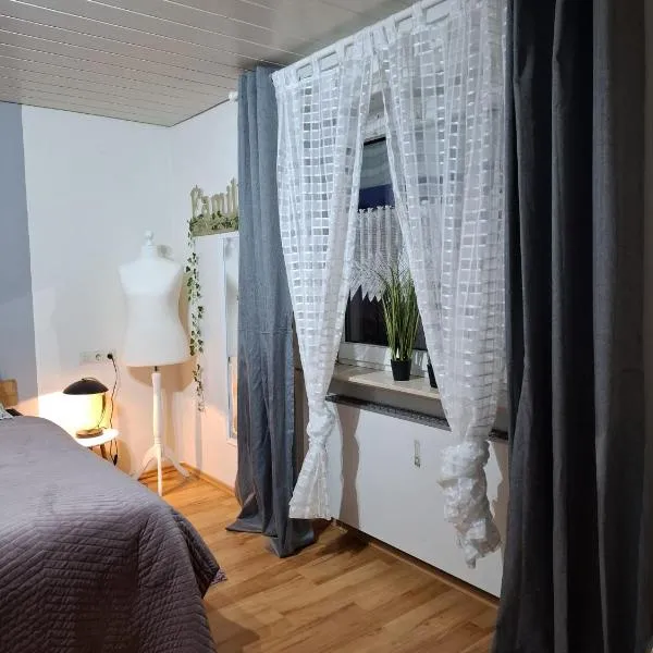 Ferienwohnung Seeblick, hotel a Langweiler