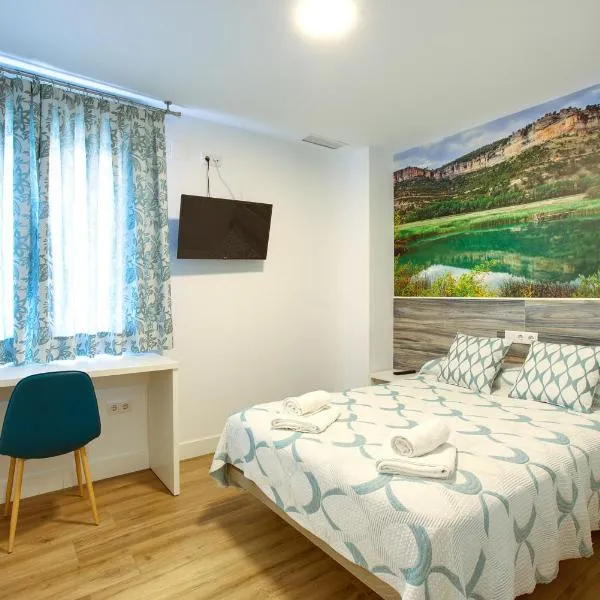 New Hostal Cabañas, hotel a Carboneras de Guadazaón