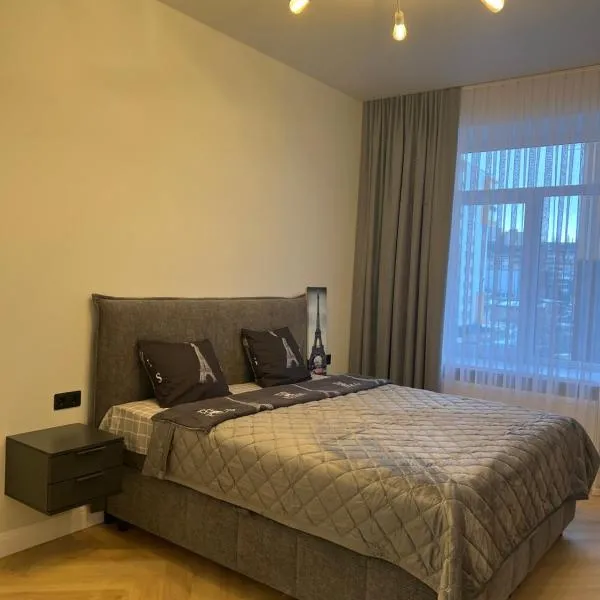 Посуточна квартира, hotel di Khmelʼnytsʼkyy