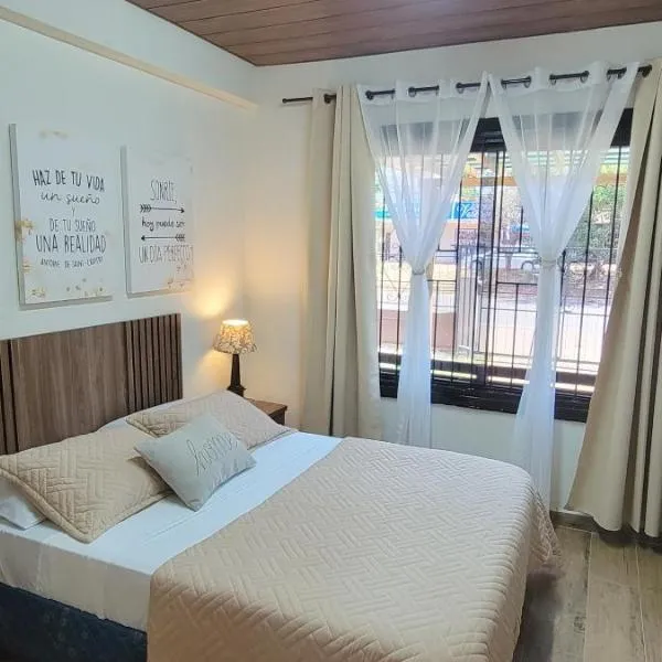 Hostal La Esquina en Ciudad del Este, hotel i Ciudad del Este