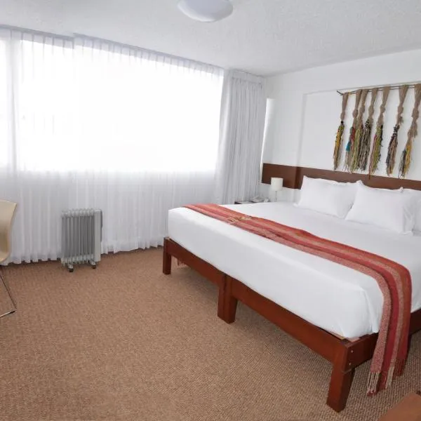 Tierra Viva Puno Plaza – hotel w mieście Puno