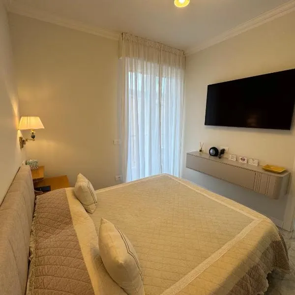 Luxury House Riviera, hotel em Sanremo