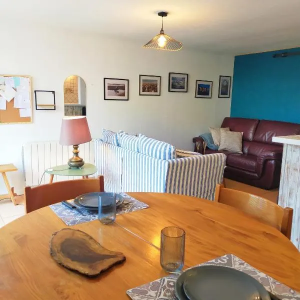 MAISONNETTE LA ROSERAIE avec terrasse proche centre ville, hotel i Moissac