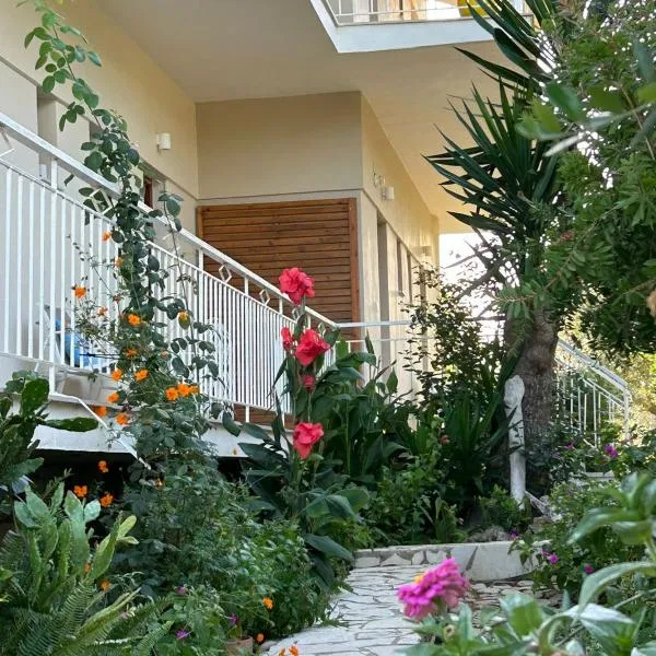 Nikos & Vivi Studios, готель у місті Perivólion