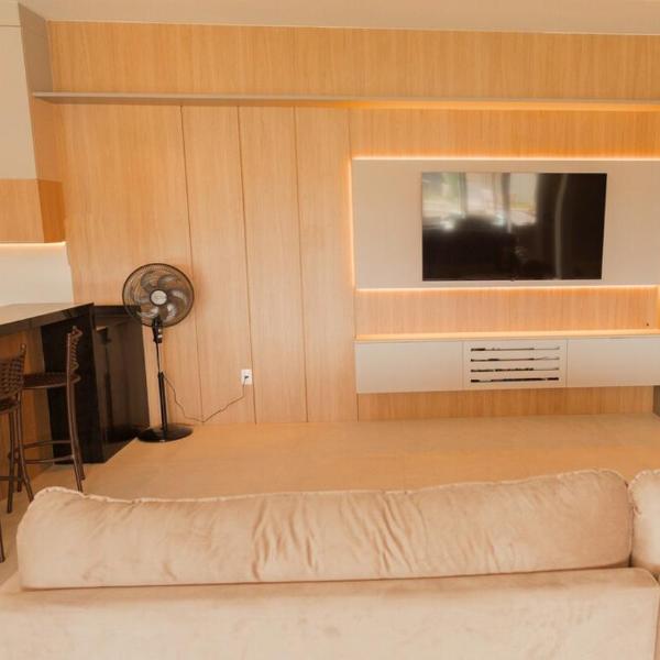 Casa Lumina Loft Moderno com Piscina e Painel LED