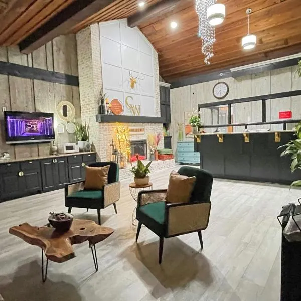 Charles Wesley Motor Lodge Downtown Broken Bow- Hochatown, hotel v destinaci Broken Bow