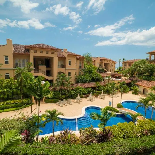 Bella Vista 2D 3 bdrs pool view in Los Suenos, Hotel in La Herradura
