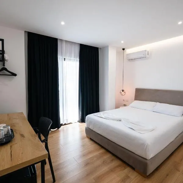 Hotel Qurku 2 - City Center, hotel en Saranda