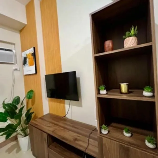5J Metro Suite, One Regis Megaworld Bacolod City, готель у місті Баколод