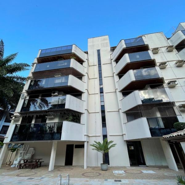 Praia Grande - Ubatuba - Brasil - Área Privativa - 2 vagas - 50 metros do mar