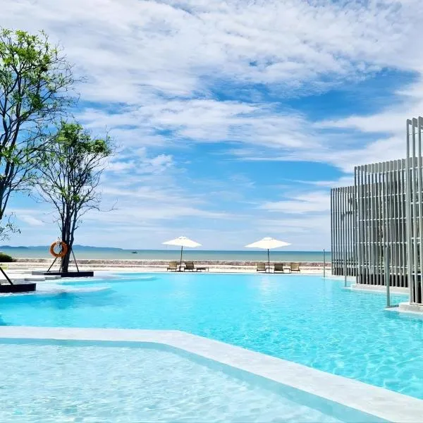 2BR Family Condo - Veranda Pattaya - Beachfront, hotel Nacsomtienben