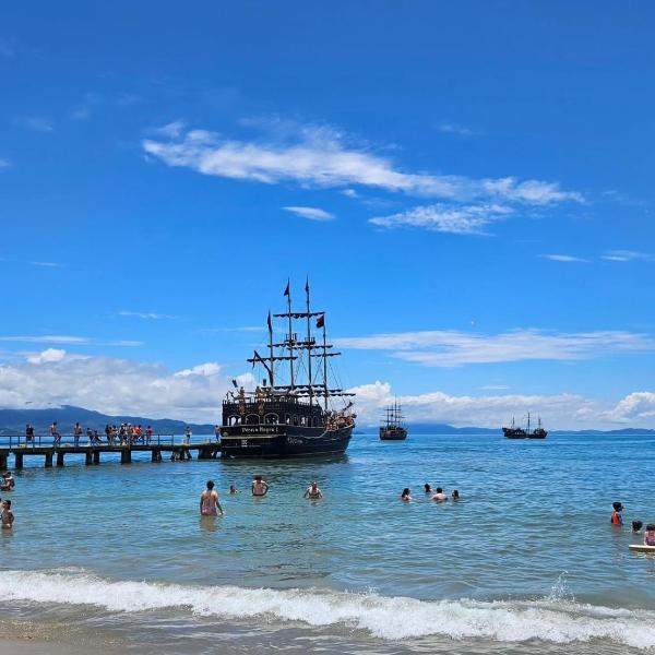 Apto à 20m da praia de Canasvieiras