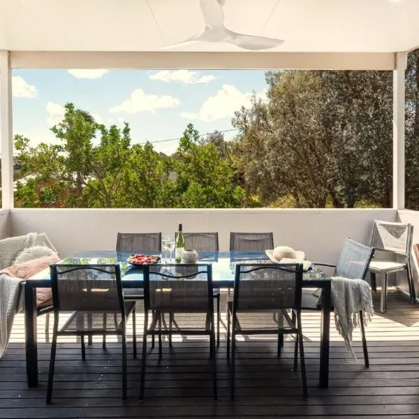 The Art House, hotel u gradu Culburra Beach