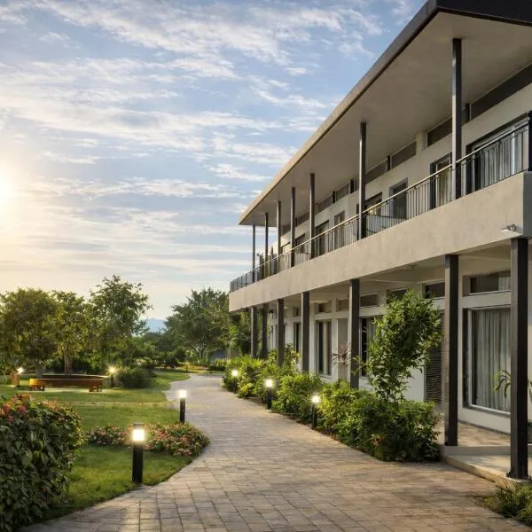 Lion Signature Family Resort, מלון בסאסאן גיר