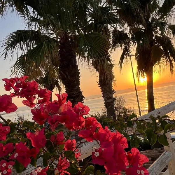 La Casa di Nina, хотел в La Maddalena