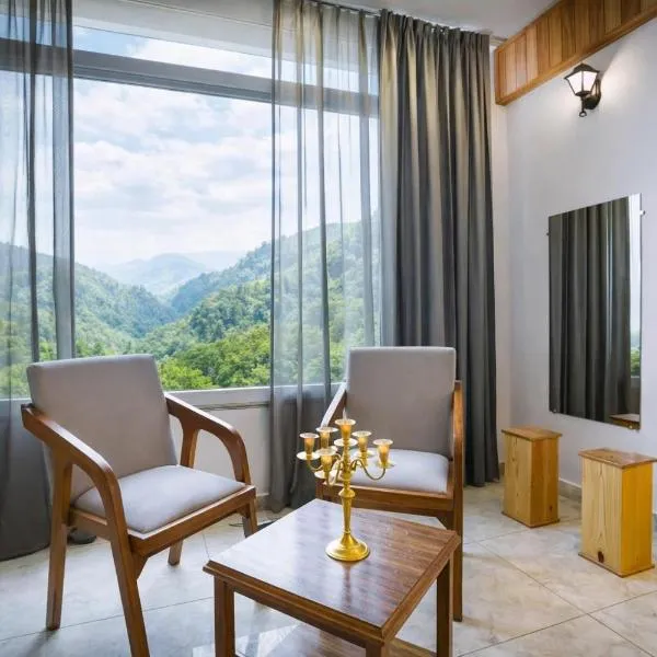 The Landour Wood House, хотел в Мусори