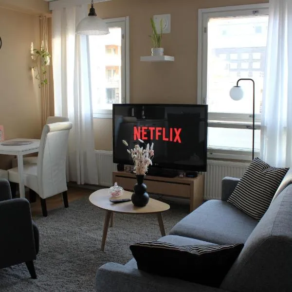 Two-room apartment in the center of Helsinki with a sauna! Free parking!, hotel em Helsinque