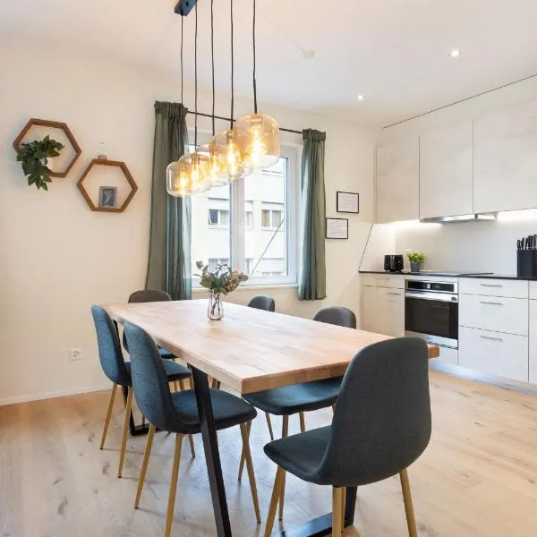 Central Alpine Stay - Modern & Free Parking, hotel din Spiez
