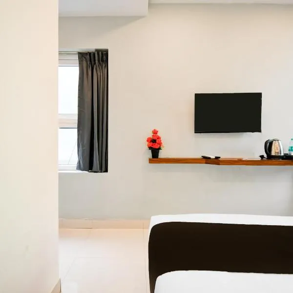 Super Townhouse Sayhallo Narcos, מלון בבובנשוואר