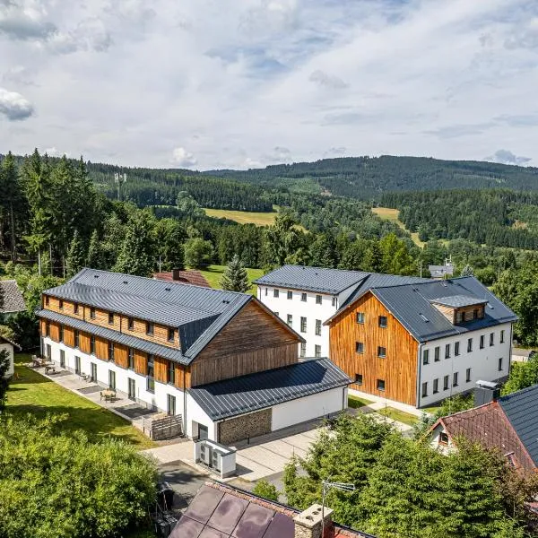 Apartmán Šumavský skřítek โรงแรมในČachrov
