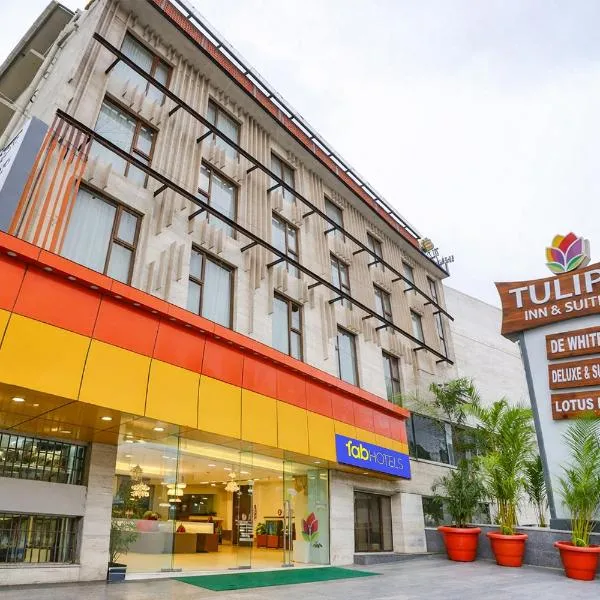 Oriva Tulips Inn and Suites, хотел в Бангалор