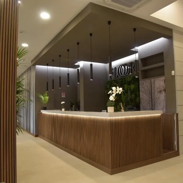 Hotel Floris, hotel i Rende