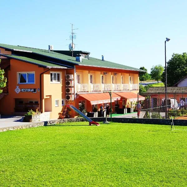Bed and Breakfast Restaurant DP, hotel v destinaci Donji Zvečaj