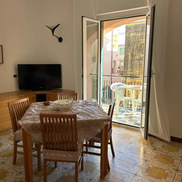 Casa Brigida - Due camere, terrazzi e aria di mare, hotel en Varigotti