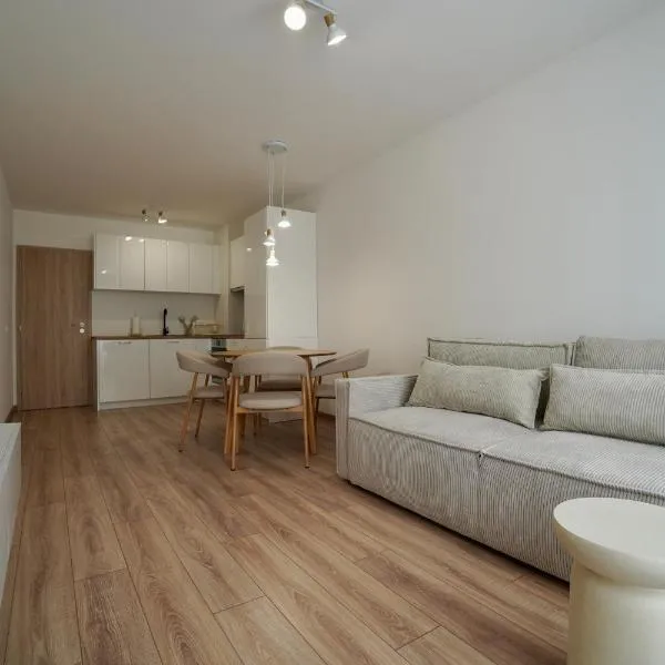 Airport Area - 2 Apartments - 2 Free Parking، فندق في صوفيا