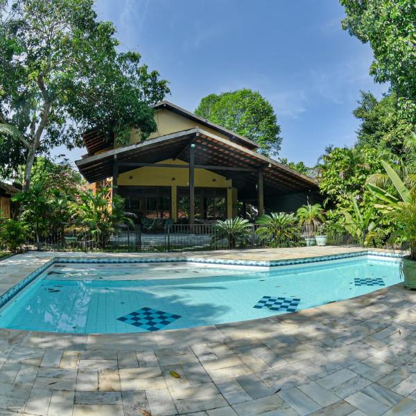 Refúgio em Manaus - Piscina e Varanda