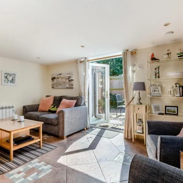 2 Bed in Weybourne oc-1789, hotel in Weybourne