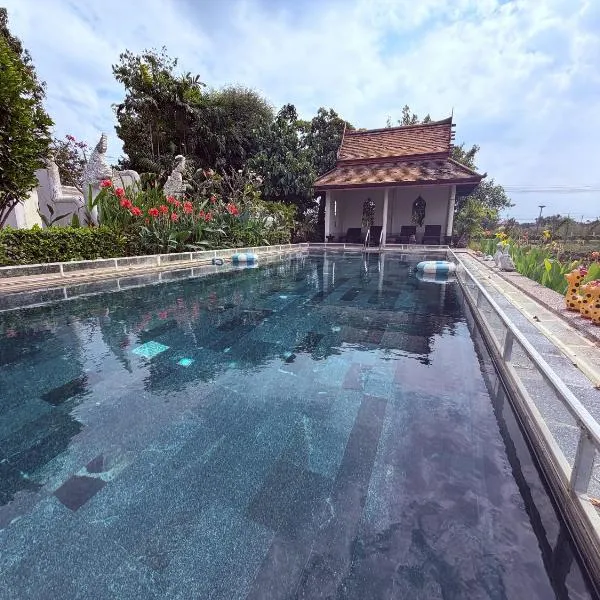 Ayutthaya Garden River Home, hotel en Ban Bang Krasan