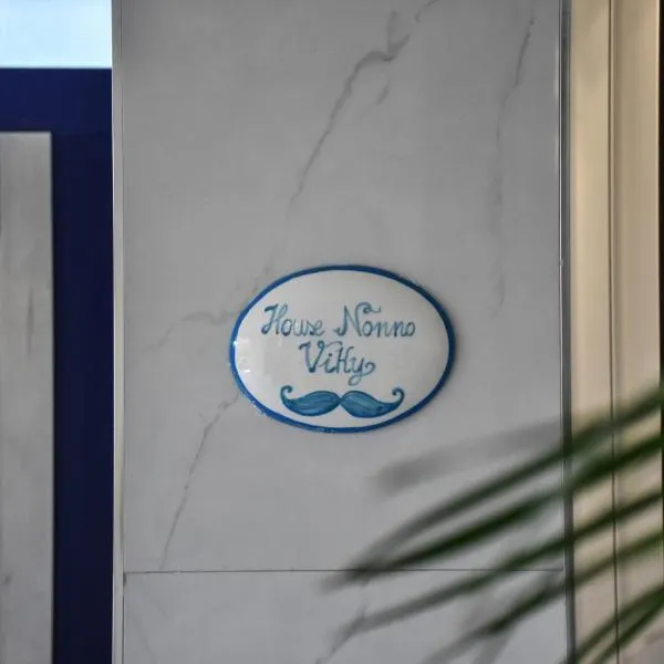 House Nonno Viky, hotel a Volla