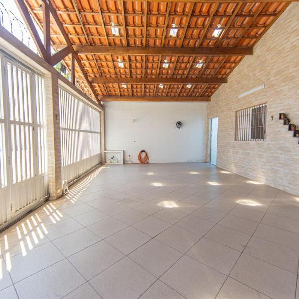 Casa com Piscina a 600m da Praia da Guilhermina - Foto 4