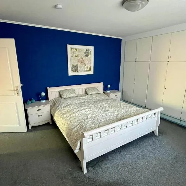 Haus Paula, hotel di Oldsum