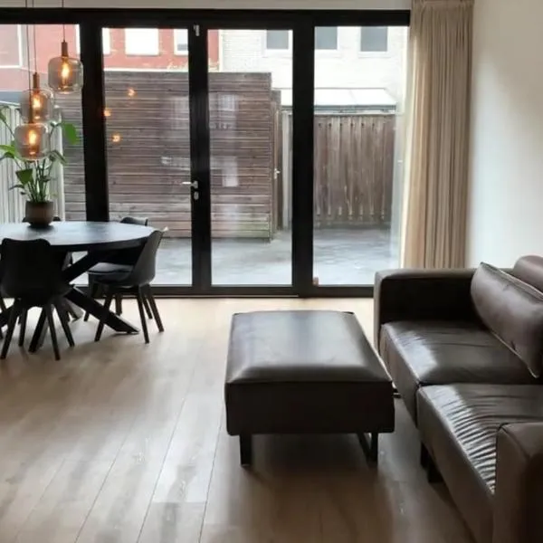 Het Havenhuis, hotelli kohteessa Almere