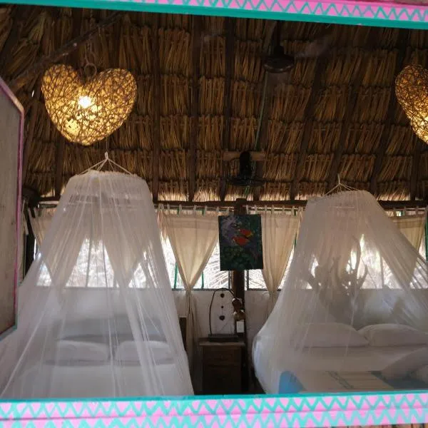 Casa Jade Ecobungalows Las coloradas, hotell sihtkohas Yuluc
