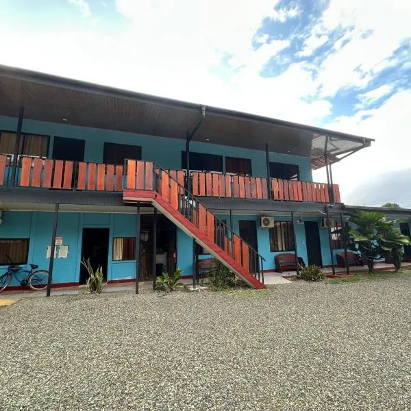 Cabinas Hukats Secret Jungle, hotel di Puerto Viejo
