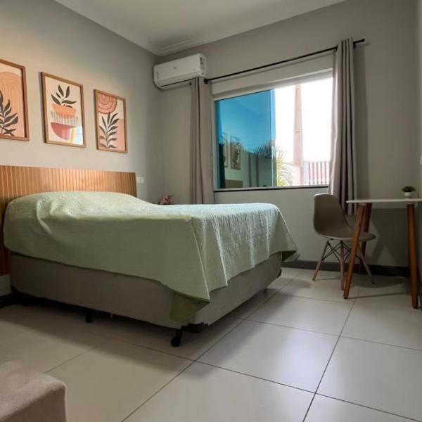 Casa com piscina aquecida a 300m da praia - Foto 2