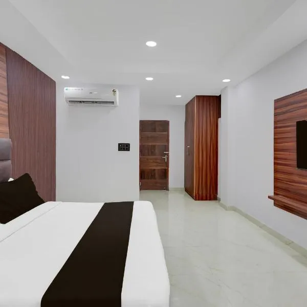 Kalkaji Devi में, होटल Collection O Sector 18 Metro station